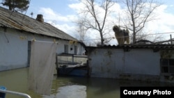 Садовое ауылындағы су тасқыны. Бұқар жырау ауданы, Қарағанды облысы. 15 cәуір 2015 жыл.